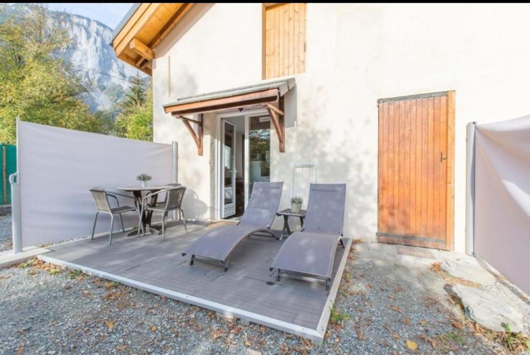 Studio La Cabane Centre Ville Le Bourg-d'Oisans Bagian luar foto